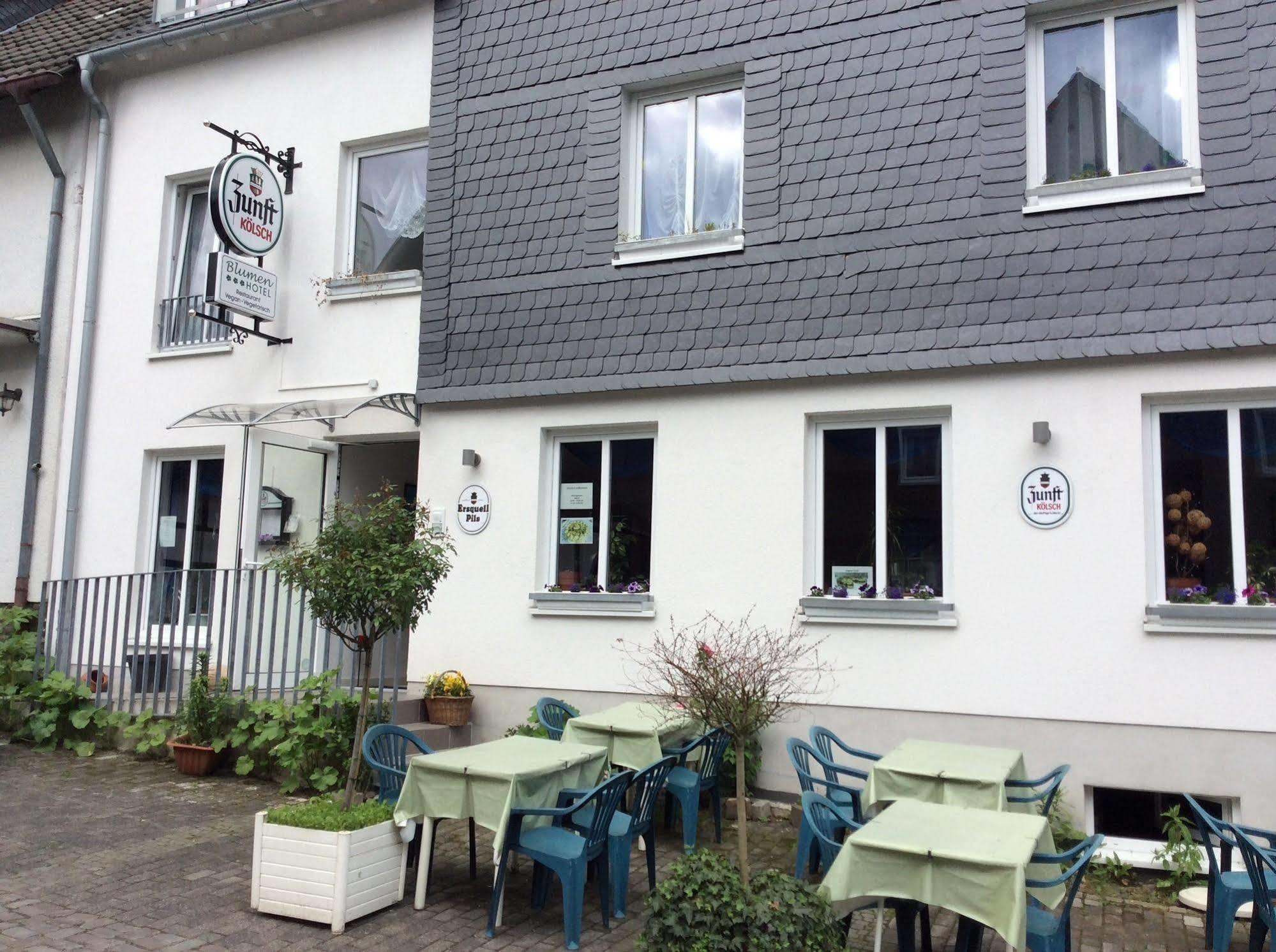 Blumenhotel Bergneustadt Buitenkant foto